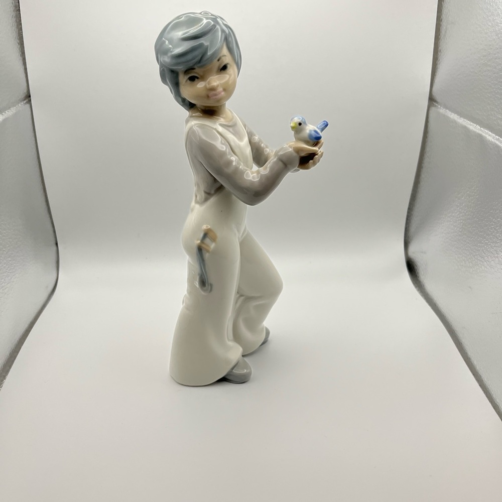 Vintage Porcelanas Casades Miguel Requena Valencia Spain Girl with Bird 8.5"